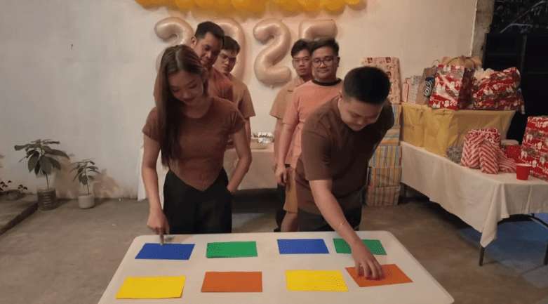 إوعى تلمس اللون ده!